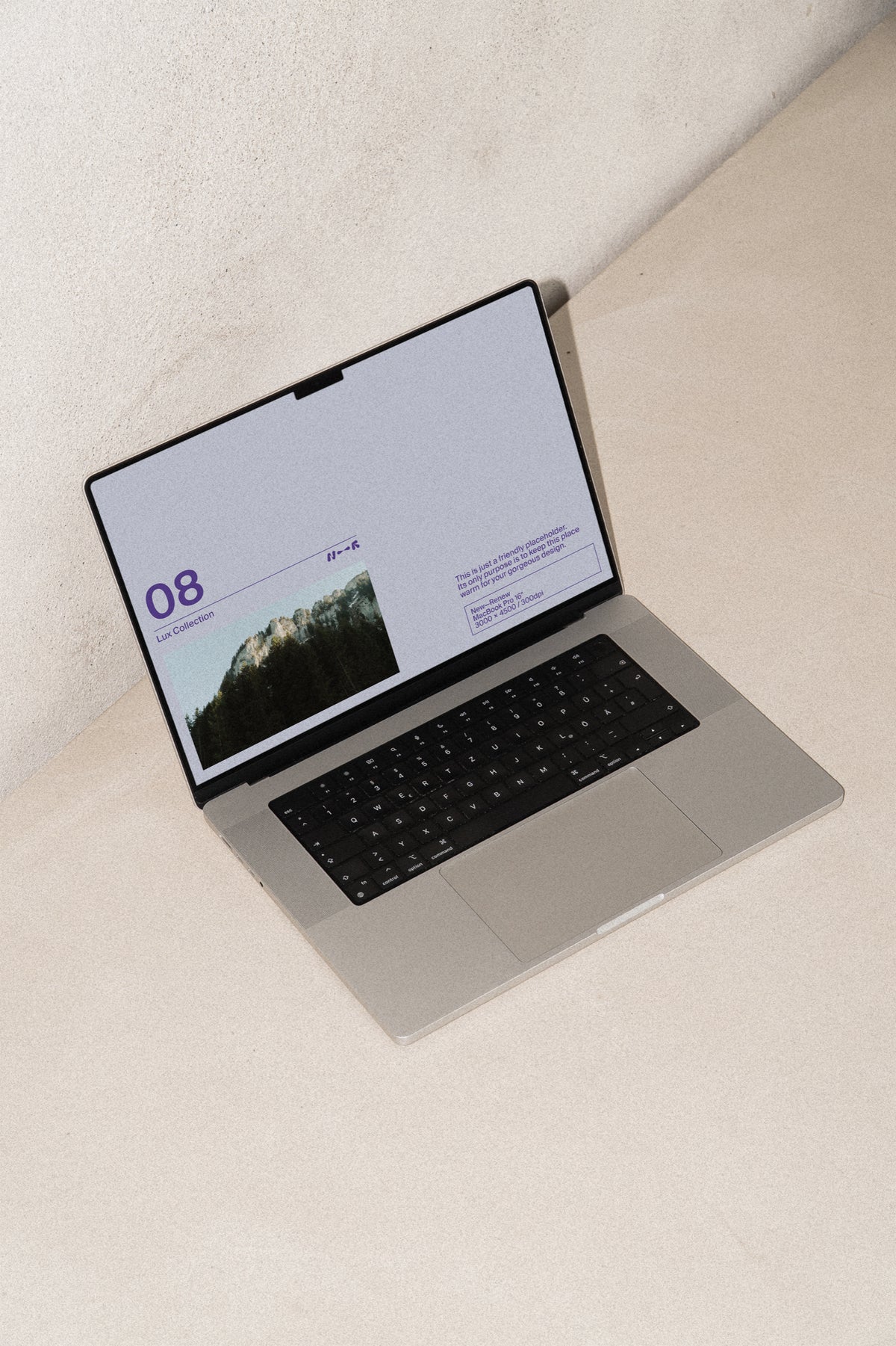 MacBook Pro 16" LUX-08