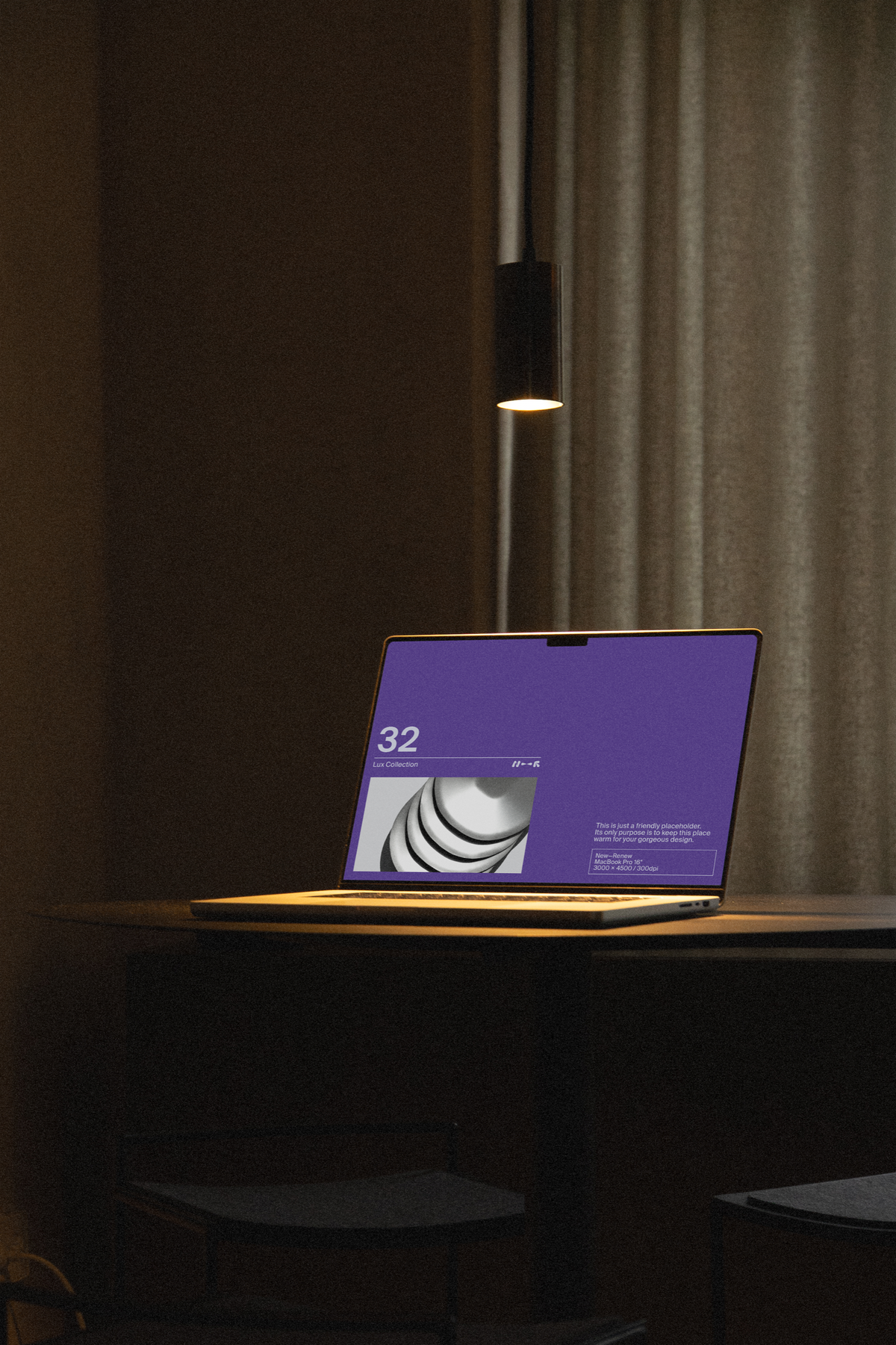 MacBook Pro 16“ LUX-32