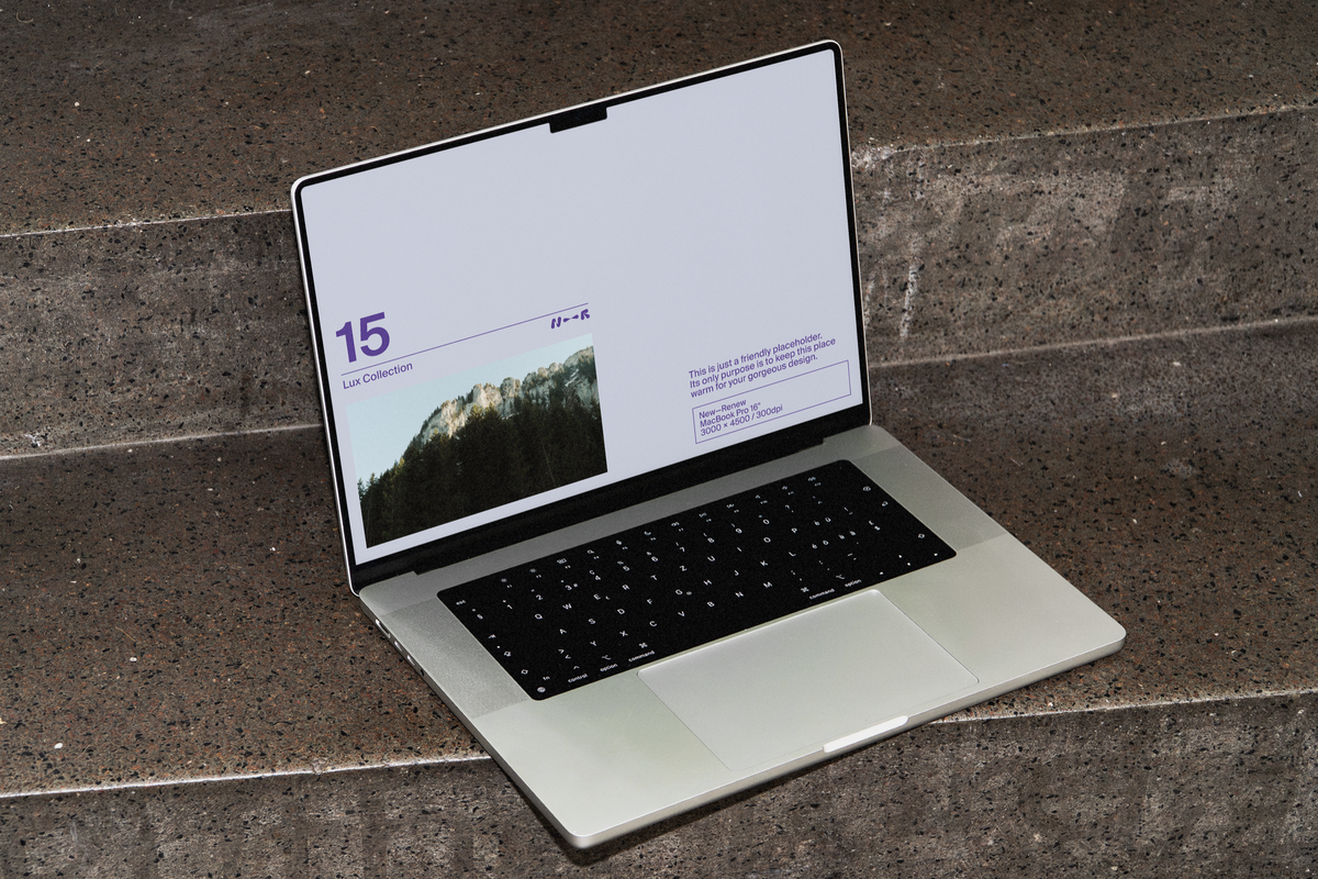 MacBook Pro 16" LUX-15