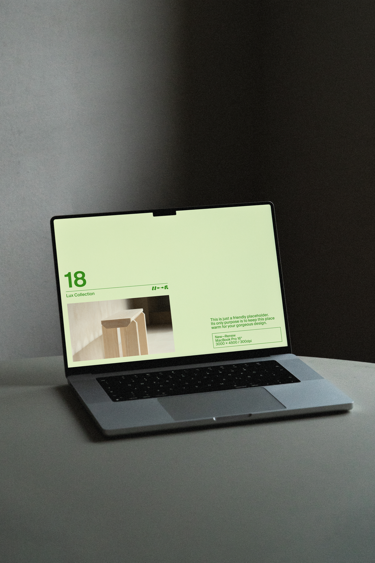 MacBook Pro 16" LUX-18