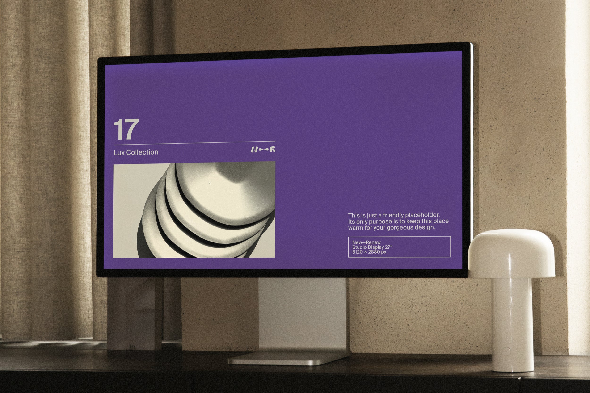 Studio Display LUX-17