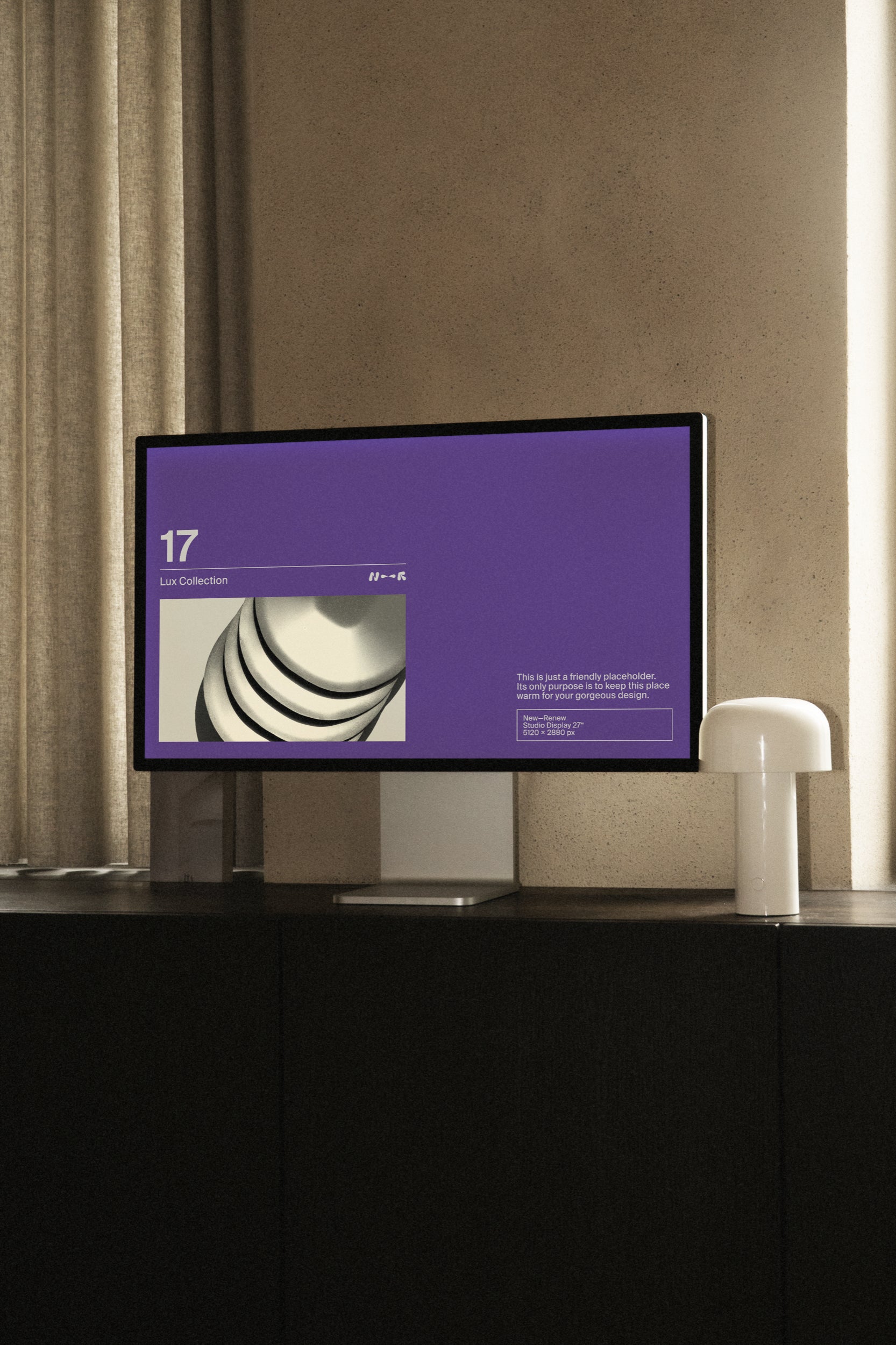 Studio Display LUX-17