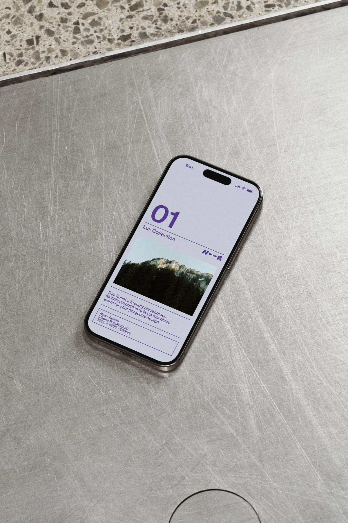 iPhone Pro LUX-01